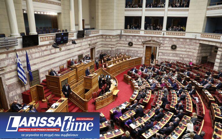 Νομοσχέδιο για ομόφυλα ζευγάρια: 175 «ναι» με ρωγμές στα κόμματα