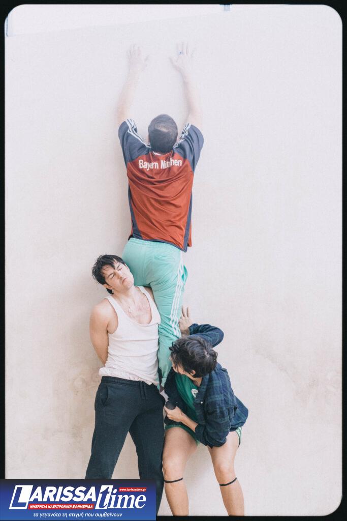 «Τι είναι αυτό που με κάνει αγόρι;»: Μια performance για τις αναπαραστάσεις της αρρενωπότητας στη ζωή μας