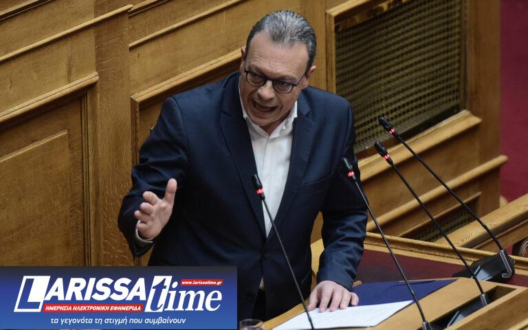 Φάμελλος για μη κρατικά ΑΕΙ: Για τα συμφέροντα των λίγων ποδοπατάτε το Σύνταγμα