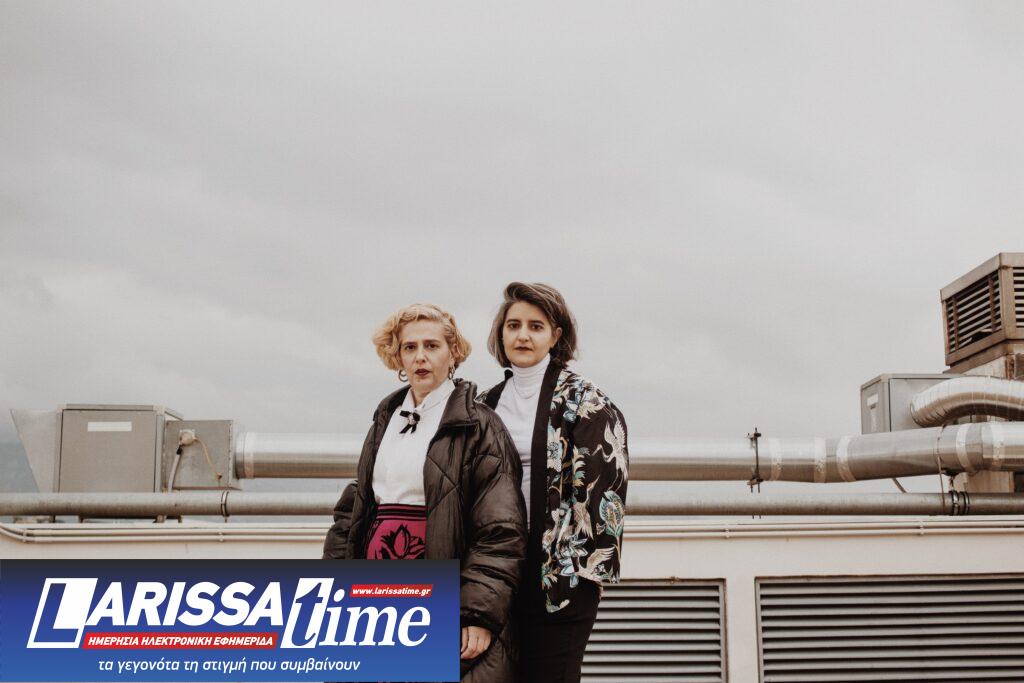 «Μπατόν Σαλέ» στο Εθνικό Θέατρο: Ζωντανές συνεντεύξεις σε ελαφριά ατμόσφαιρα – Καλεσμένη η Kασσάνδρα Ελ Νατζάρ