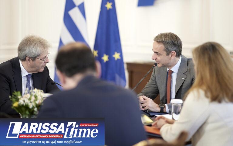 Εύσημα Τζεντιλόνι στην Ελλάδα – Μητσοτάκης: Πλήρως προσηλωμένοι στις μεταρρυθμίσεις