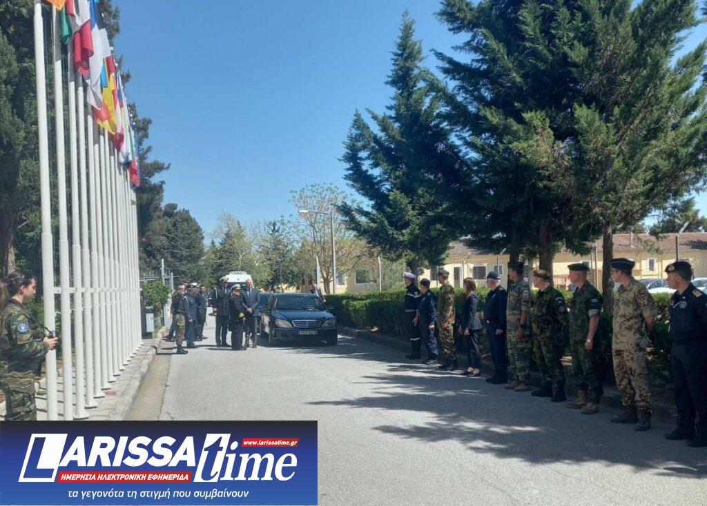 Πιο στενές οι αμυντικές σχέσεις Ελλάδας – Ολλανδίας μετά τη συνάντηση των υπουργών Άμυνας στη Λάρισα