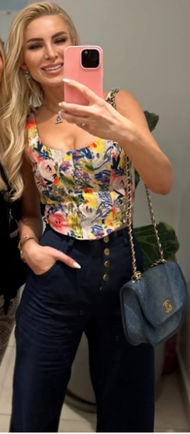 Αλεξάνδρα Νικολαΐδου παντελόνι 