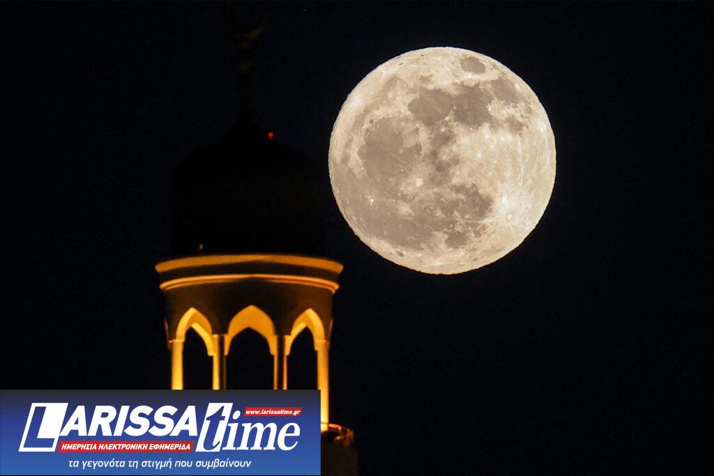 Πανσέληνος Ιουνίου: Μαγεύουν οι εικόνες από το «Φεγγάρι της Φράουλας»