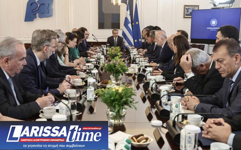 Κωδικός «αποσυμπίεση» στη Νέα Δημοκρατία