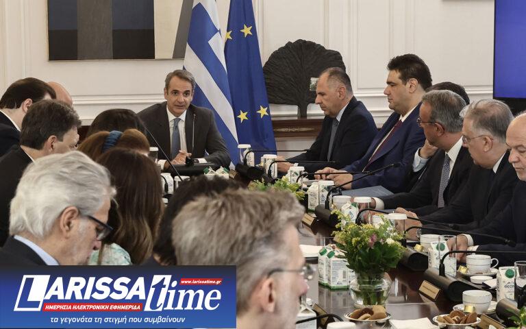 Κυβέρνηση: Αγνωστη λέξη οι «διακοπές» για το υπουργικό
