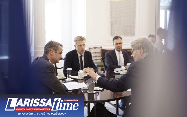 Κυβέρνηση: Τρεις ηχηρές κινήσεις σε 10 ημέρες