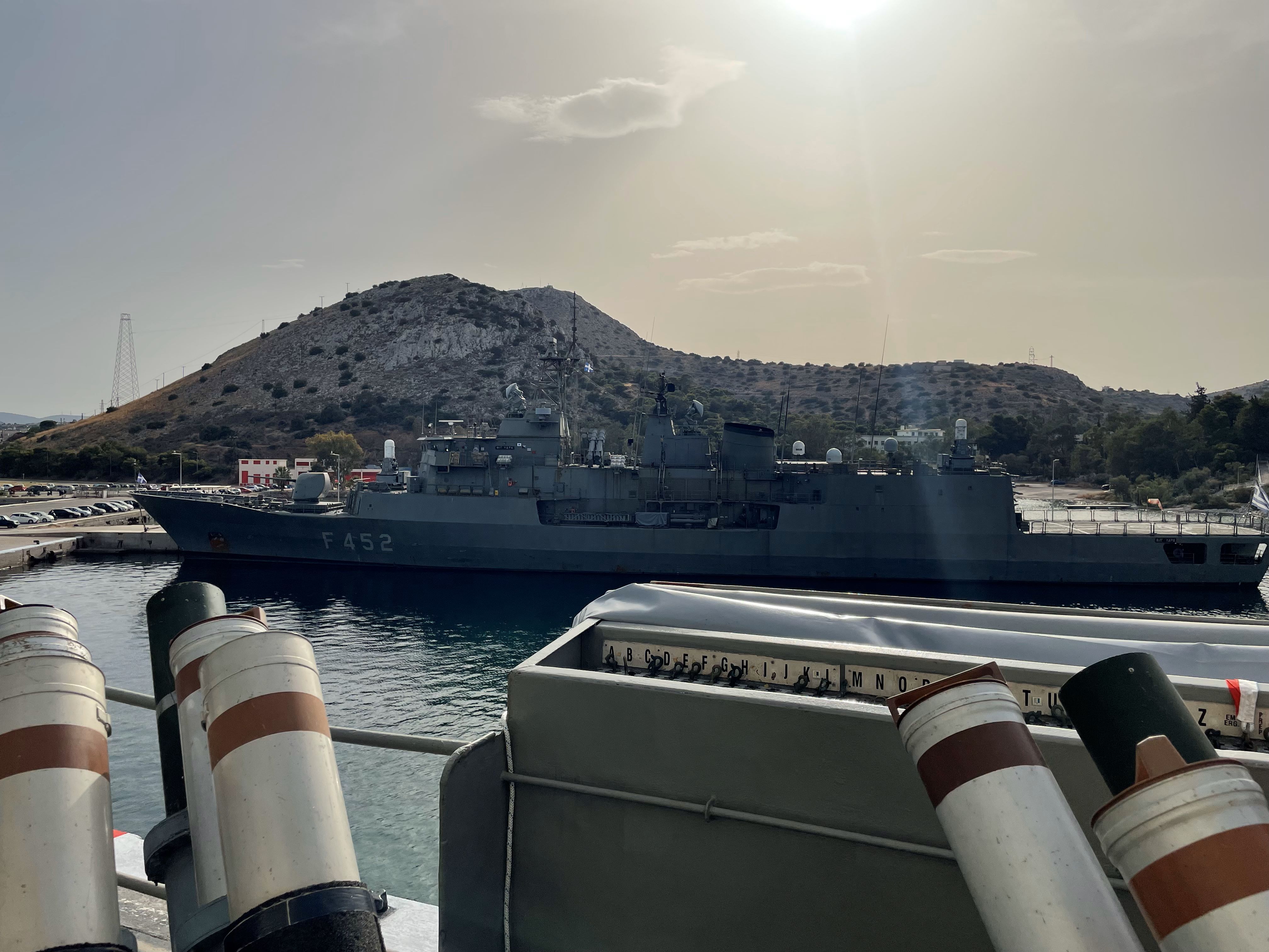 Αποκλειστικές εικόνες: Η φρεγάτα «ΨΑΡΑ» λίγο πριν τον απόπλου για την Ερυθρά Θάλασσα-1