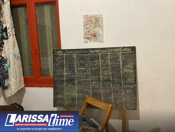 ΕΛΑΣ: Καρέ καρέ η στιγμή που η αστυνομία μπαίνει μέσα στις καταλήψεις σε Εξάρχεια και Άγιο Παντελεήμονα