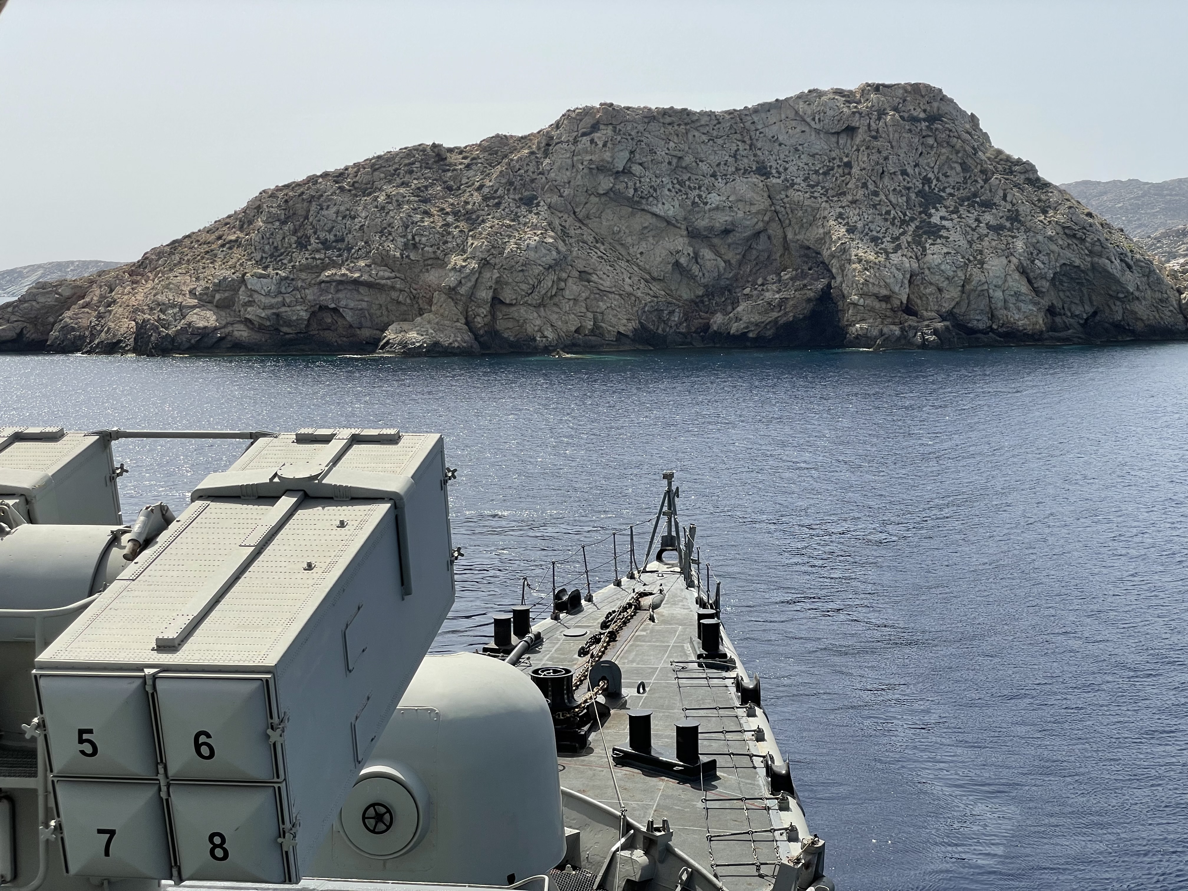 48 ώρες στη φρεγάτα ΕΛΛΗ – Οι αποστολές, η ιστορία και η ζωή στο πολεμικό πλοίο-15