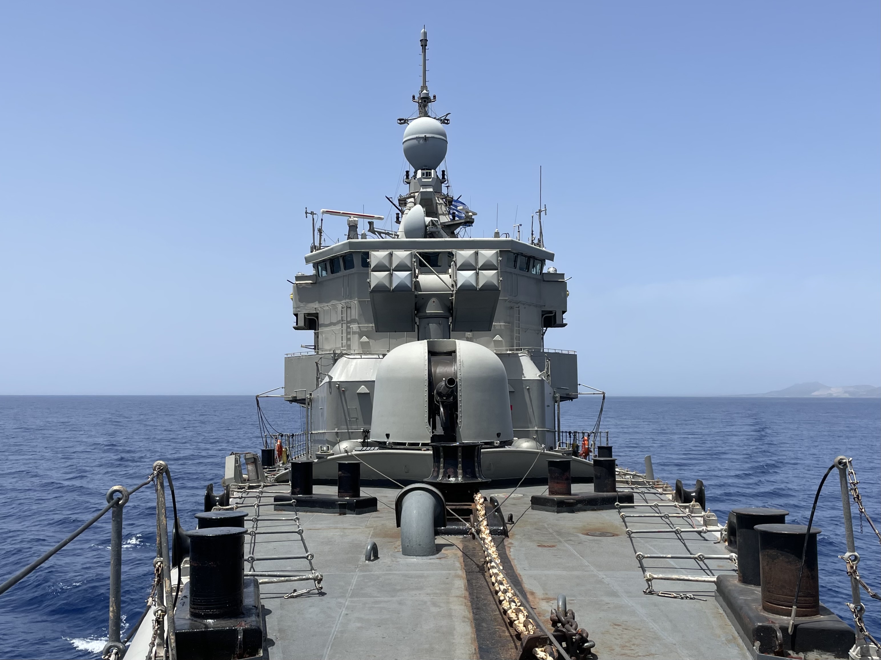 48 ώρες στη φρεγάτα ΕΛΛΗ – Οι αποστολές, η ιστορία και η ζωή στο πολεμικό πλοίο-8