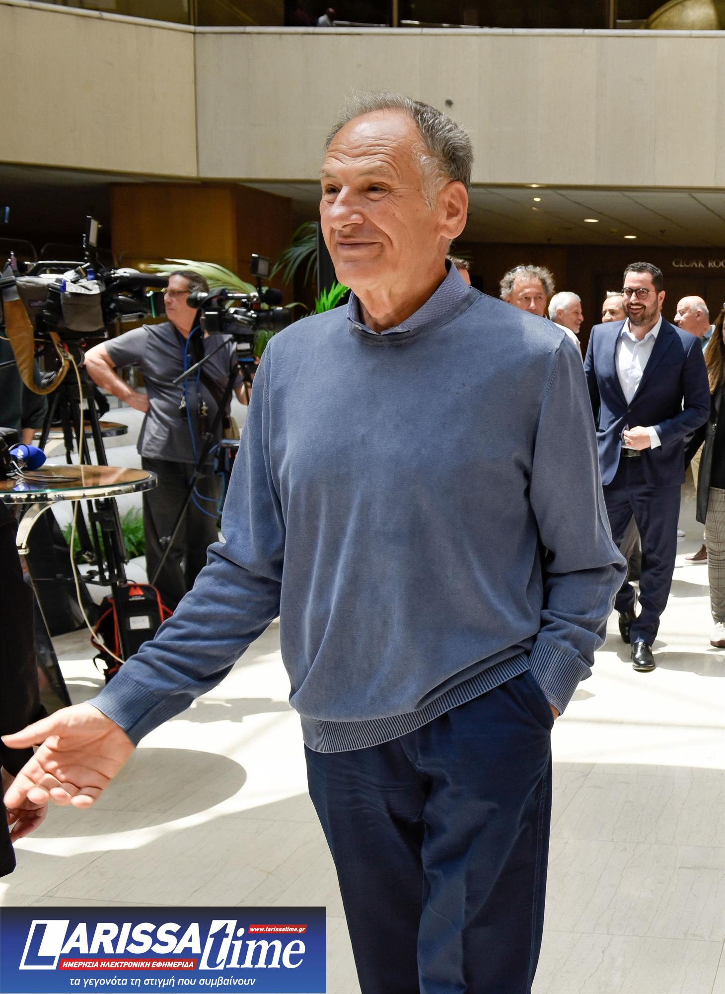 Θεωρείο: Στη μαύρη λίστα-1