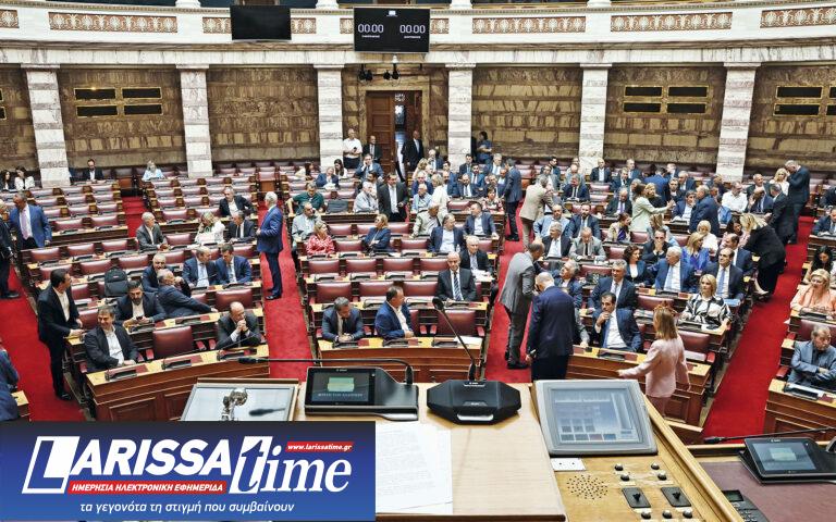 Γαλάζια καφενεία εναντίον wine bar