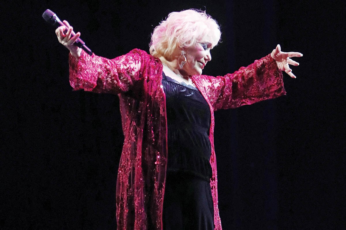 Μάγεψε με το τσιφτετέλι της η Μαρινέλλα