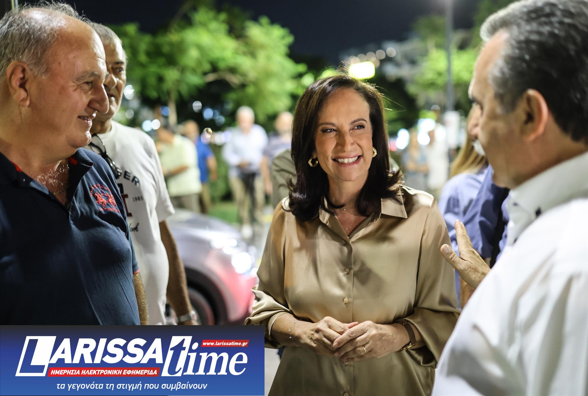 Ολα είναι δρόμος (και καφενεία)-12