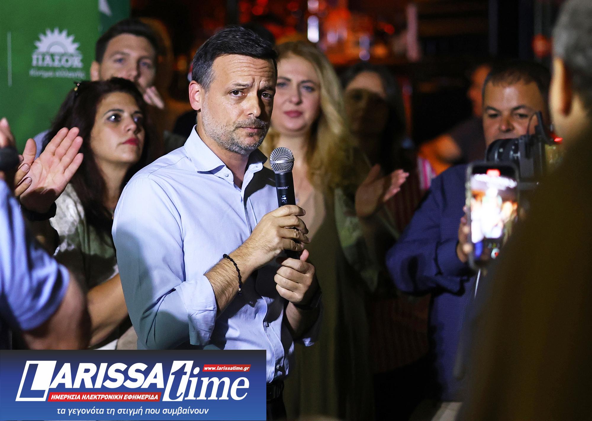 Ολα είναι δρόμος (και καφενεία)-15