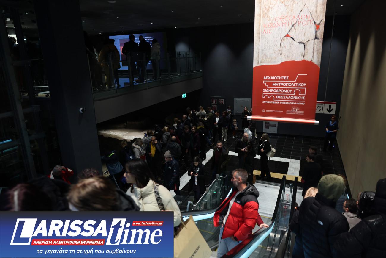Πλήθος κόσμου στο Μετρό της Θεσσαλονίκης μετά τα εγκαίνια