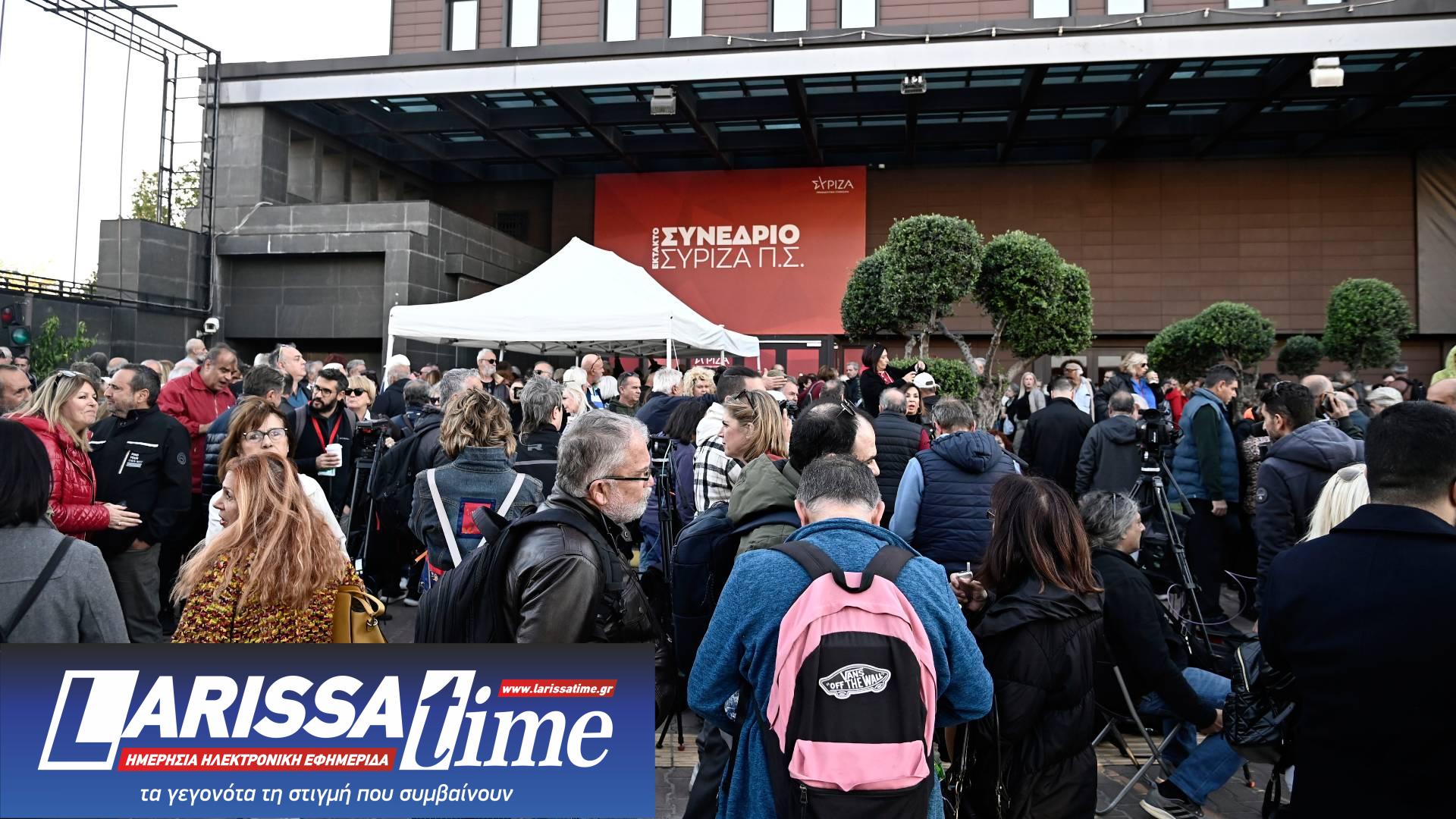 ΣΥΡΙΖΑ: Πολεμικό κλίμα και πλήθος κόσμου έξω από τον χώρο του συνεδρίου-9