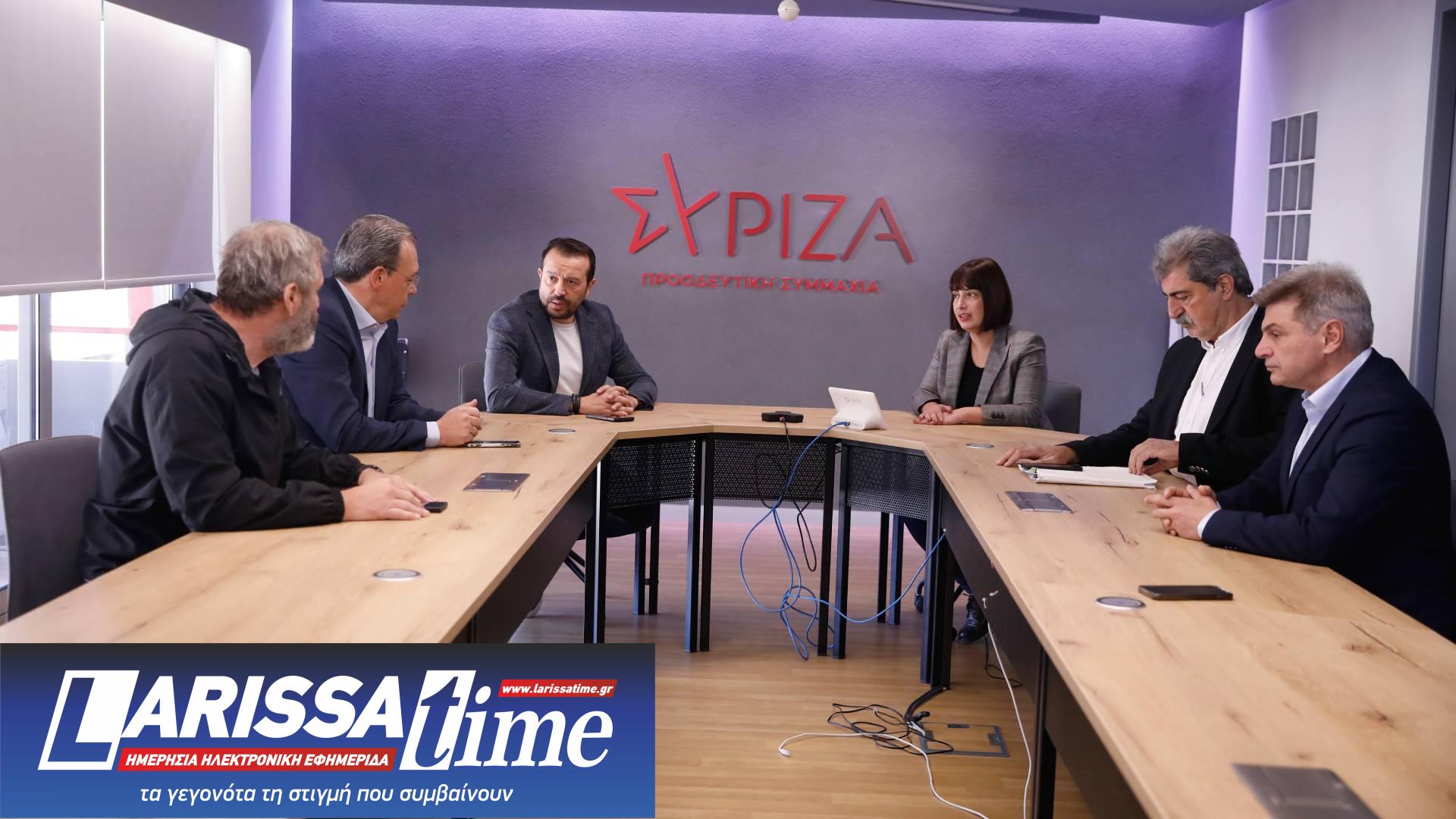 ΣΥΡΙΖΑ: Πολεμικό κλίμα και πλήθος κόσμου έξω από τον χώρο του συνεδρίου-6