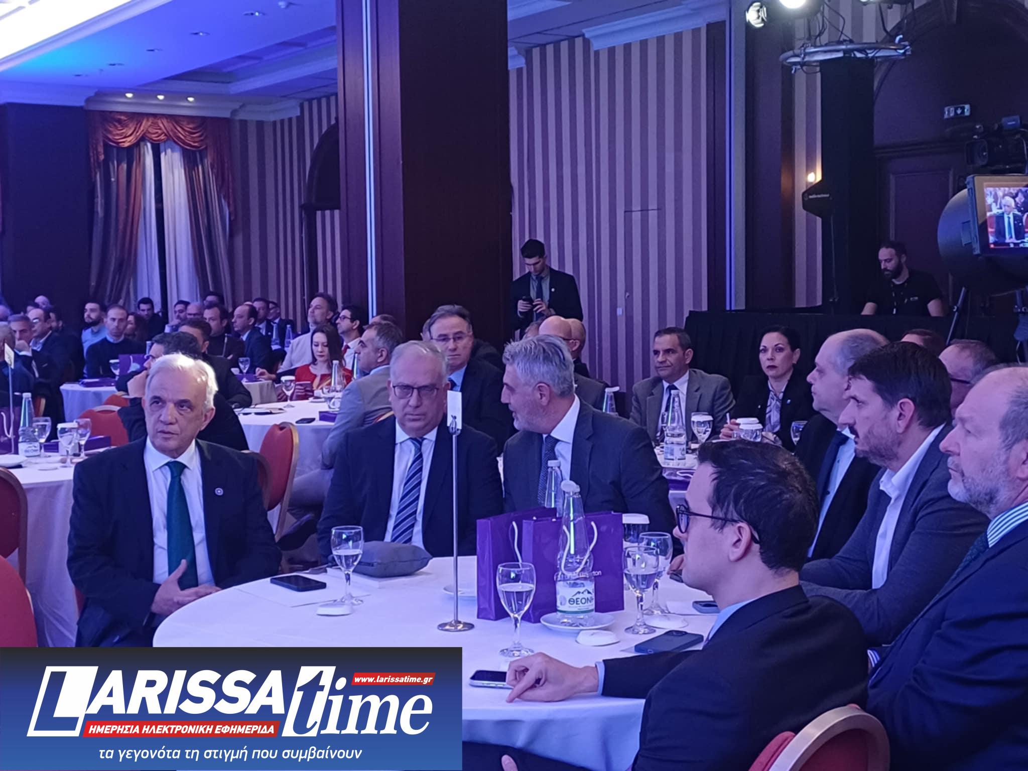 Θεοδωρικάκος από Λάρισα: Είμαστε δίπλα στις επιχειρήσεις και τους πολίτες της Θεσσαλίας