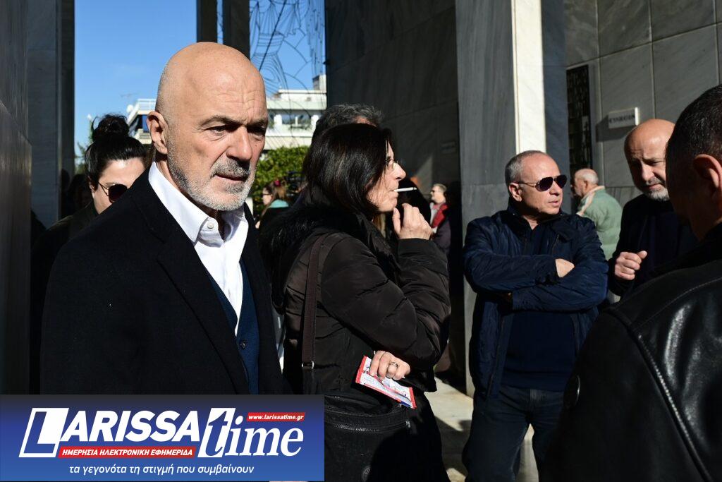 To τελευταίο αντίο από συγγενείς και φίλους στον ηθοποιό Δημήτρη Ήμελλο