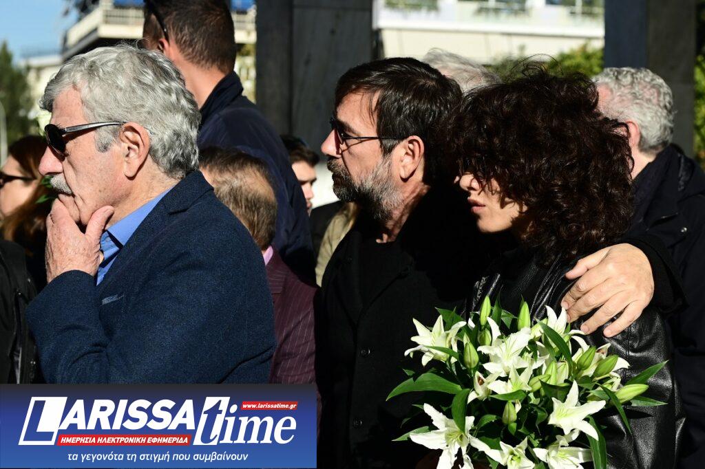 To τελευταίο αντίο από συγγενείς και φίλους στον ηθοποιό Δημήτρη Ήμελλο