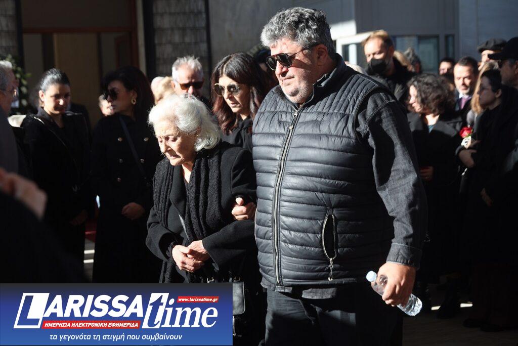 To τελευταίο αντίο από συγγενείς και φίλους στον ηθοποιό Δημήτρη Ήμελλο