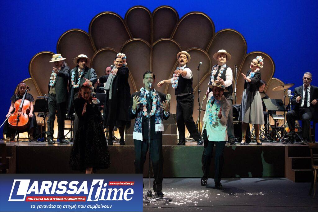 «MANOLIS / καρδιά σε τέσσερις χορδές» – Πρώτες εικόνες και video από την παράσταση για τη ζωή του Μανώλη Χιώτη – Οι παραστάσεις συνεχίζονται