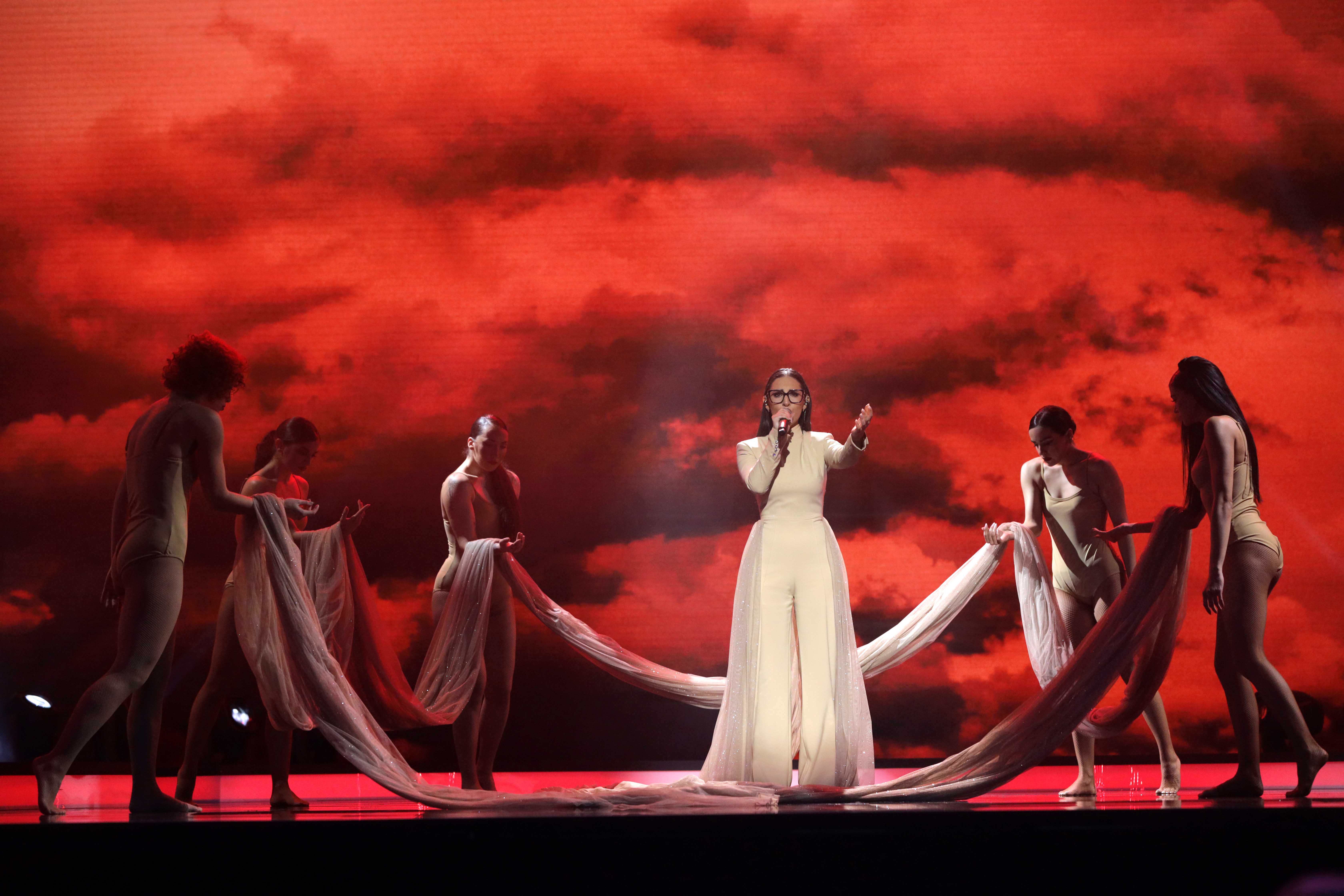 Το τραγούδι «Αστερομάτα» με την Klavdia θα εκπροσωπήσει την Ελλάδα στην 69η Eurovision – Όσα έγιναν στη λαμπερή βραδιά του Εθνικού Τελικού