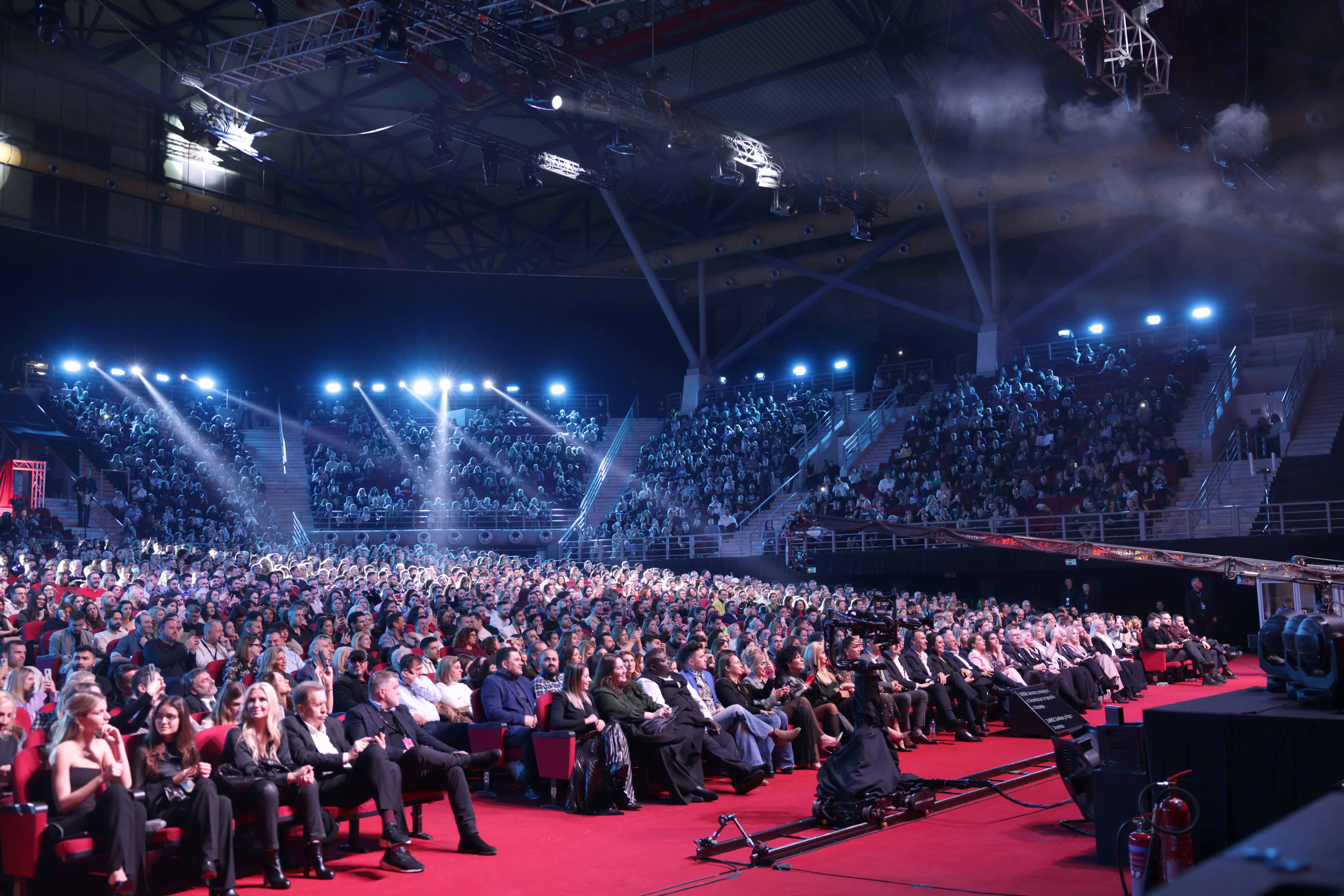 Το τραγούδι «Αστερομάτα» με την Klavdia θα εκπροσωπήσει την Ελλάδα στην 69η Eurovision – Όσα έγιναν στη λαμπερή βραδιά του Εθνικού Τελικού