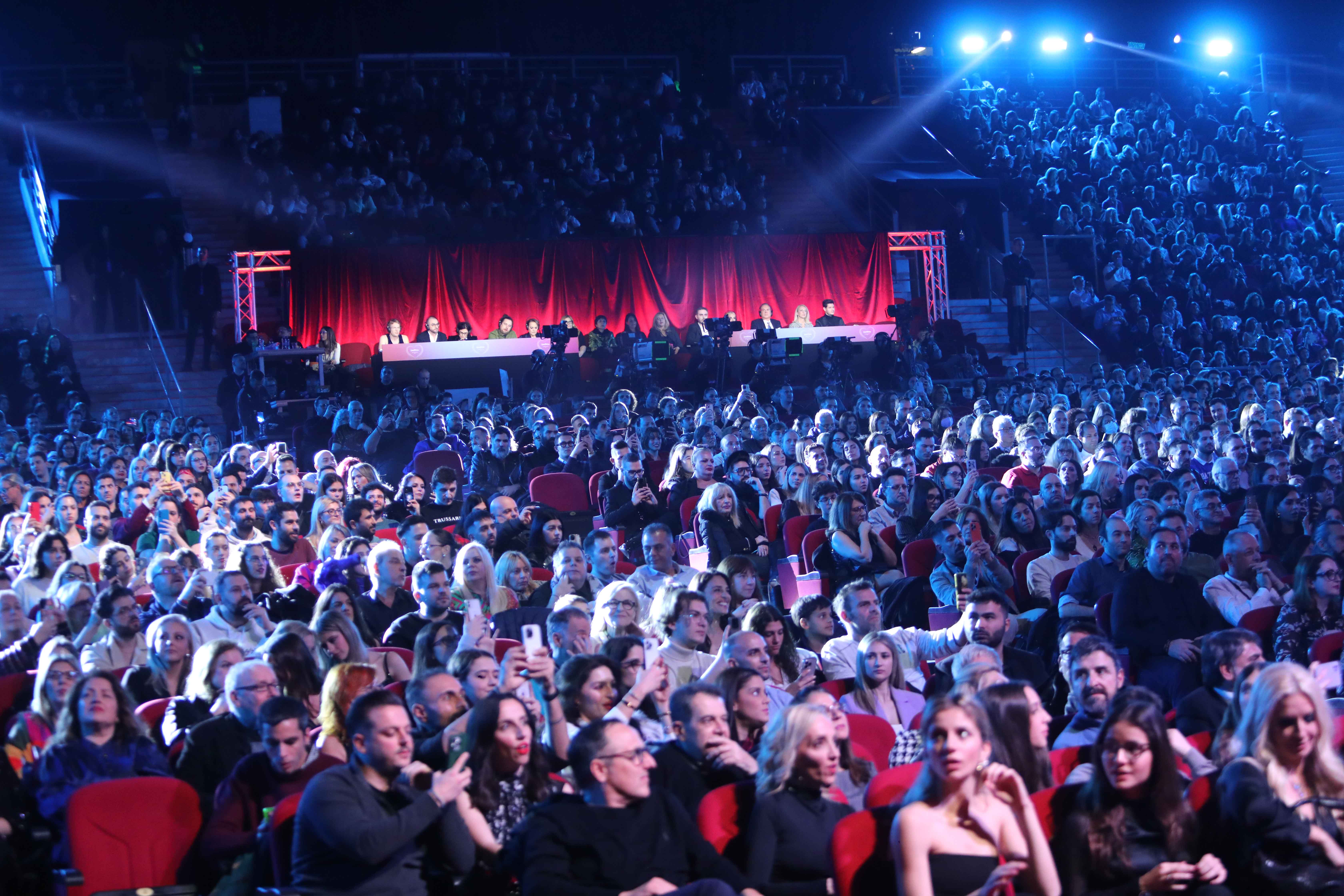 Το τραγούδι «Αστερομάτα» με την Klavdia θα εκπροσωπήσει την Ελλάδα στην 69η Eurovision – Όσα έγιναν στη λαμπερή βραδιά του Εθνικού Τελικού