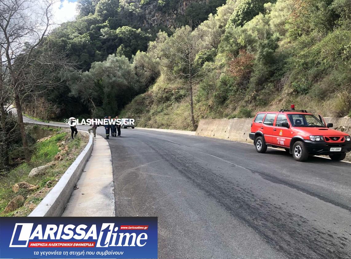 Εικόνα που δείχνει το σημείο όπου ο 54χρονος οδηγός έχασε τον έλεγχο του Ι.Χ. και κατέληξε στον γκρεμό