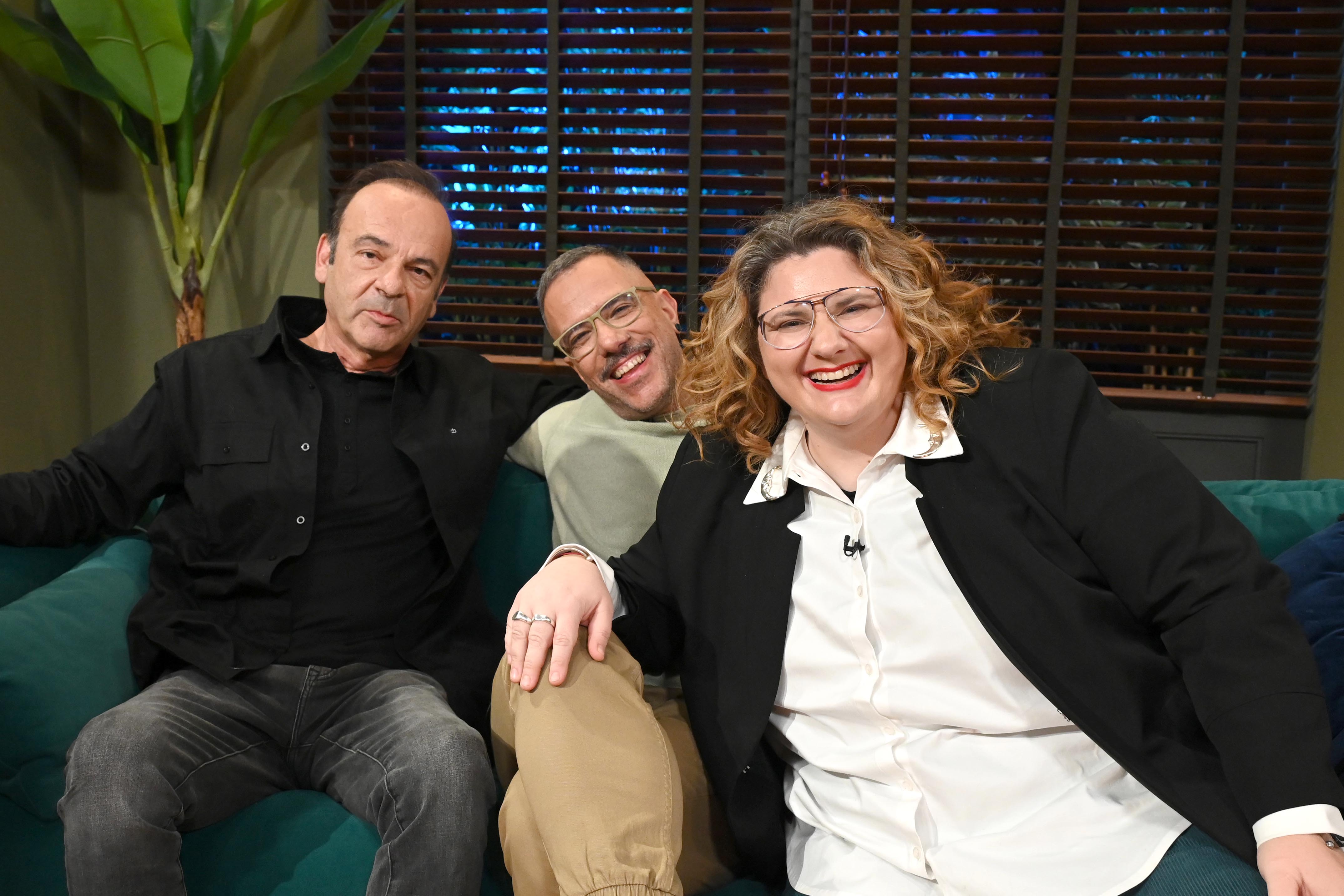 ΕΡΤ1: Θέμης Καραμουρατίδης, Νατάσσα Μποφίλιου, Πάνος Μουζουράκης στην #Παρέα του Γιώργου Κουβαρά