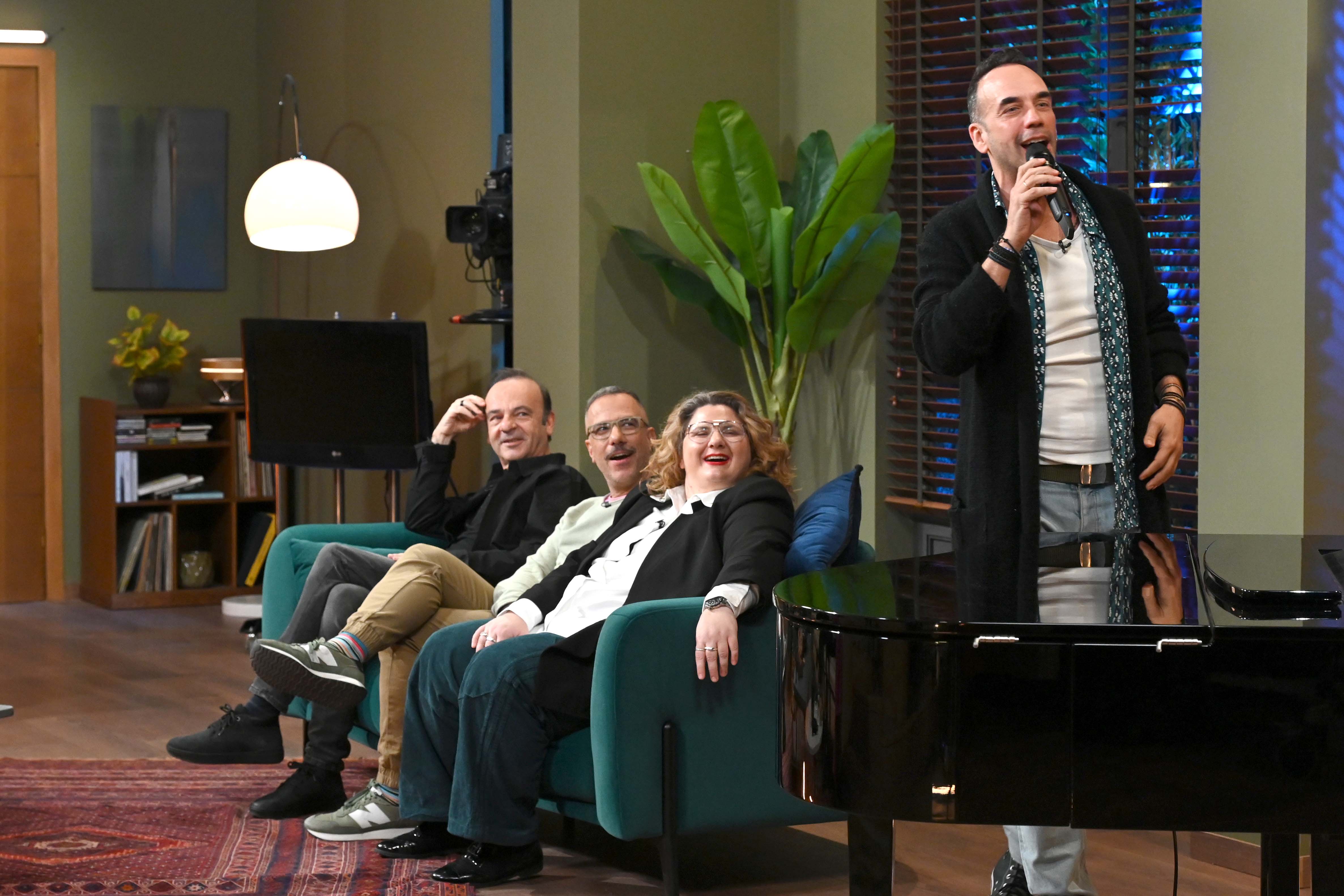 ΕΡΤ1: Θέμης Καραμουρατίδης, Νατάσσα Μποφίλιου, Πάνος Μουζουράκης στην #Παρέα του Γιώργου Κουβαρά