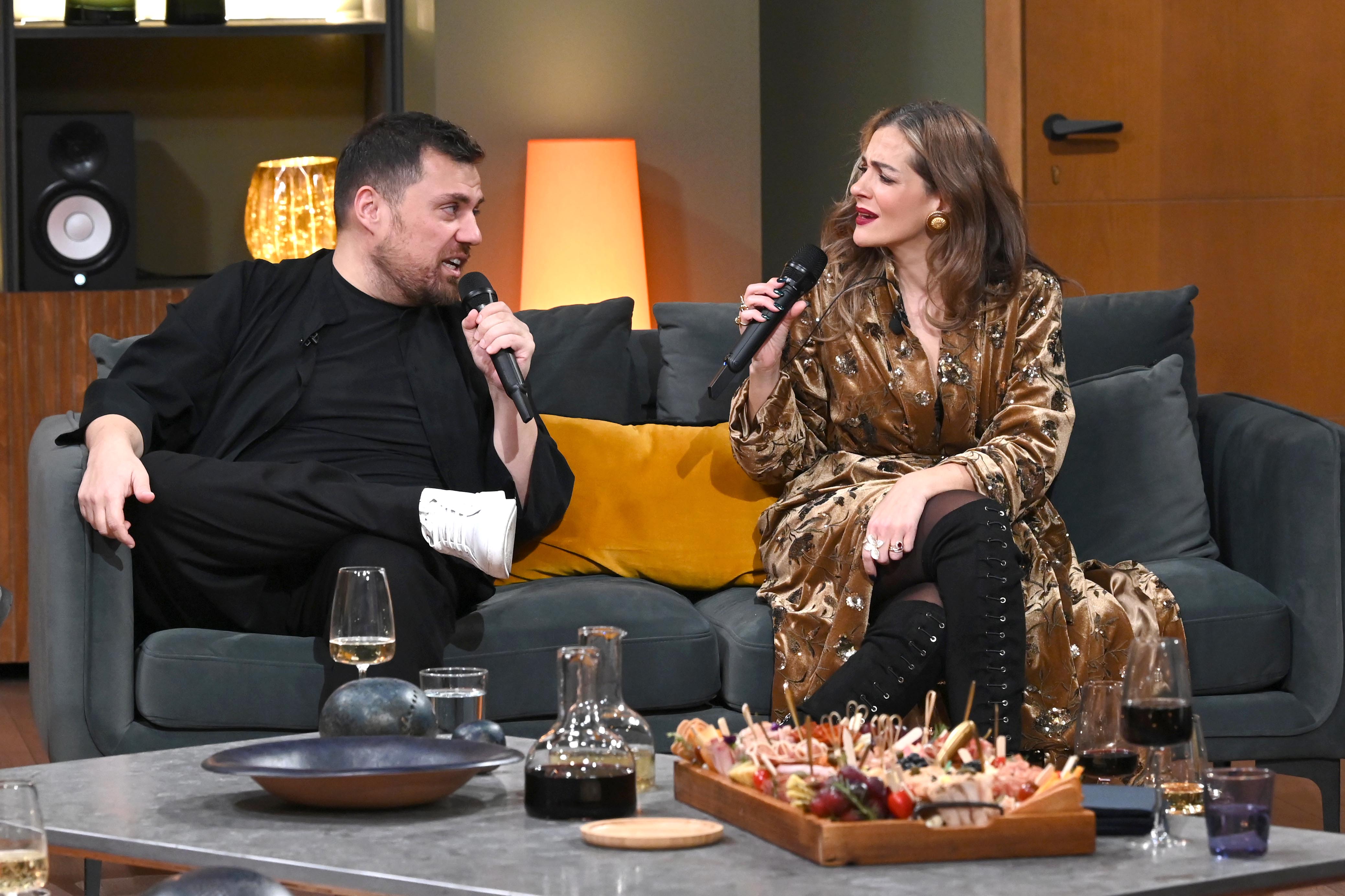 ΕΡΤ1: Θέμης Καραμουρατίδης, Νατάσσα Μποφίλιου, Πάνος Μουζουράκης στην #Παρέα του Γιώργου Κουβαρά