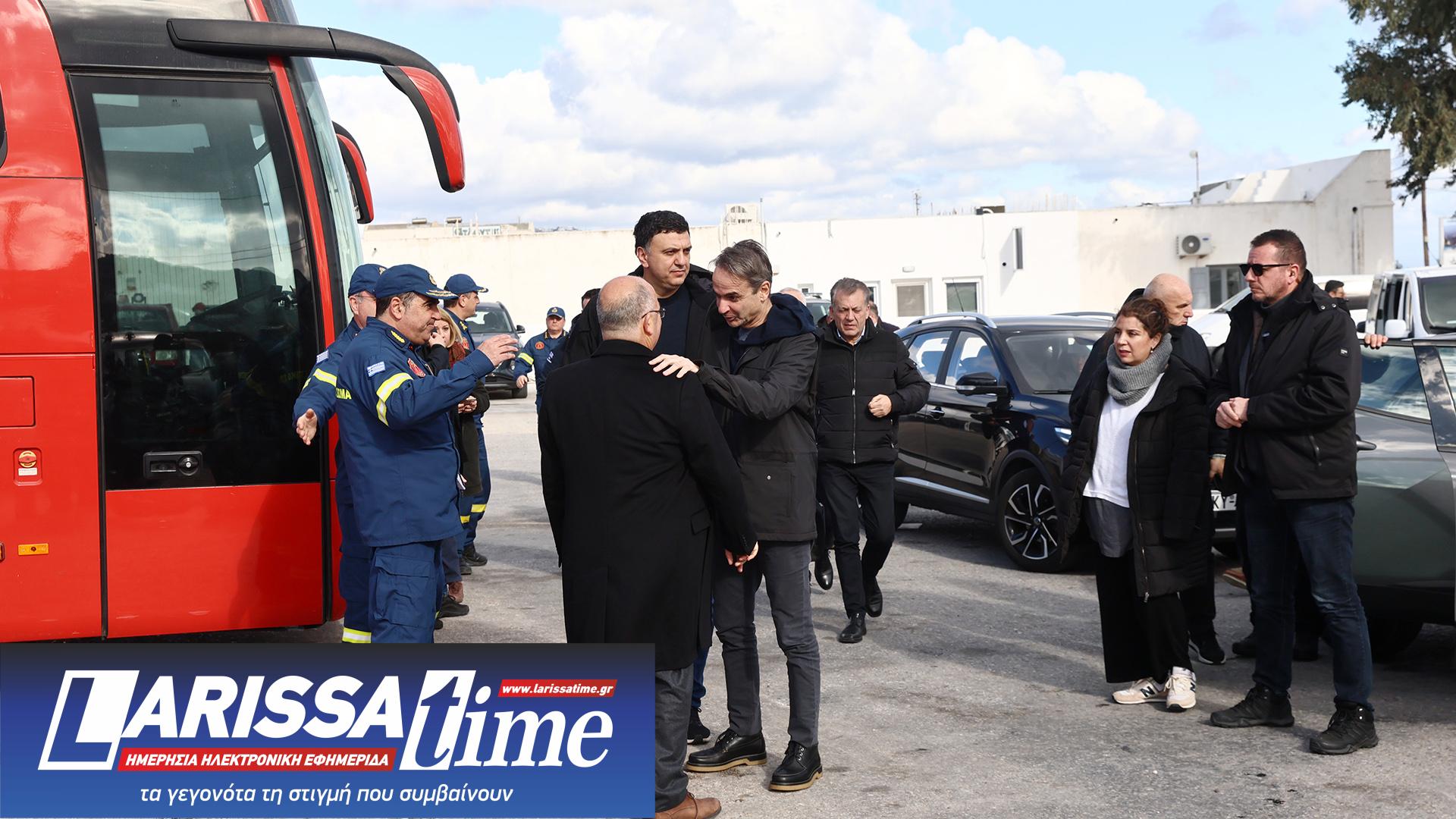 Στη Σαντορίνη ο Κυριάκος Μητσοτάκης – «Συνιστώ ψυχραιμία στους κατοίκους»-6