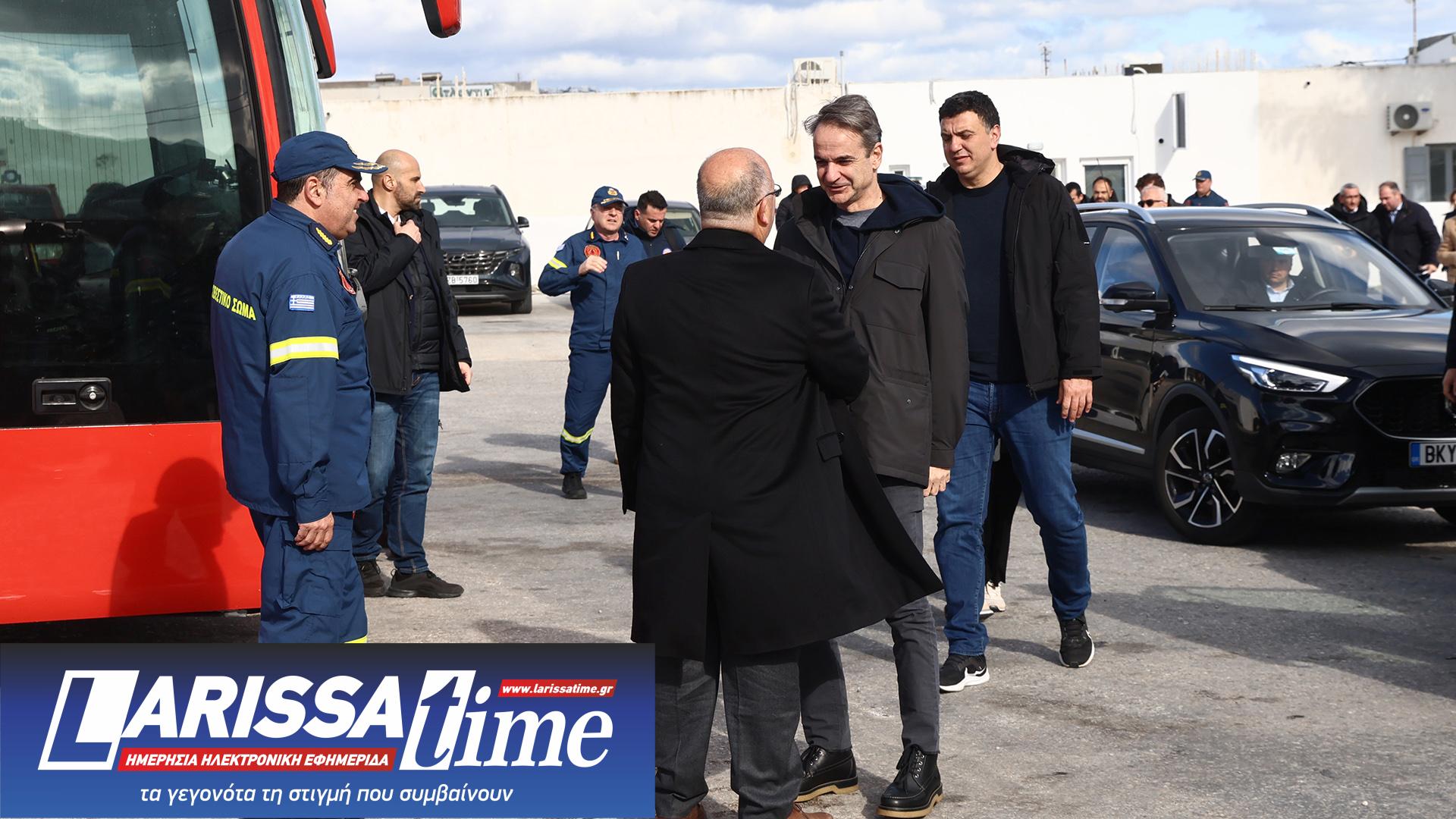 Στη Σαντορίνη ο Κυριάκος Μητσοτάκης – «Συνιστώ ψυχραιμία στους κατοίκους»-5