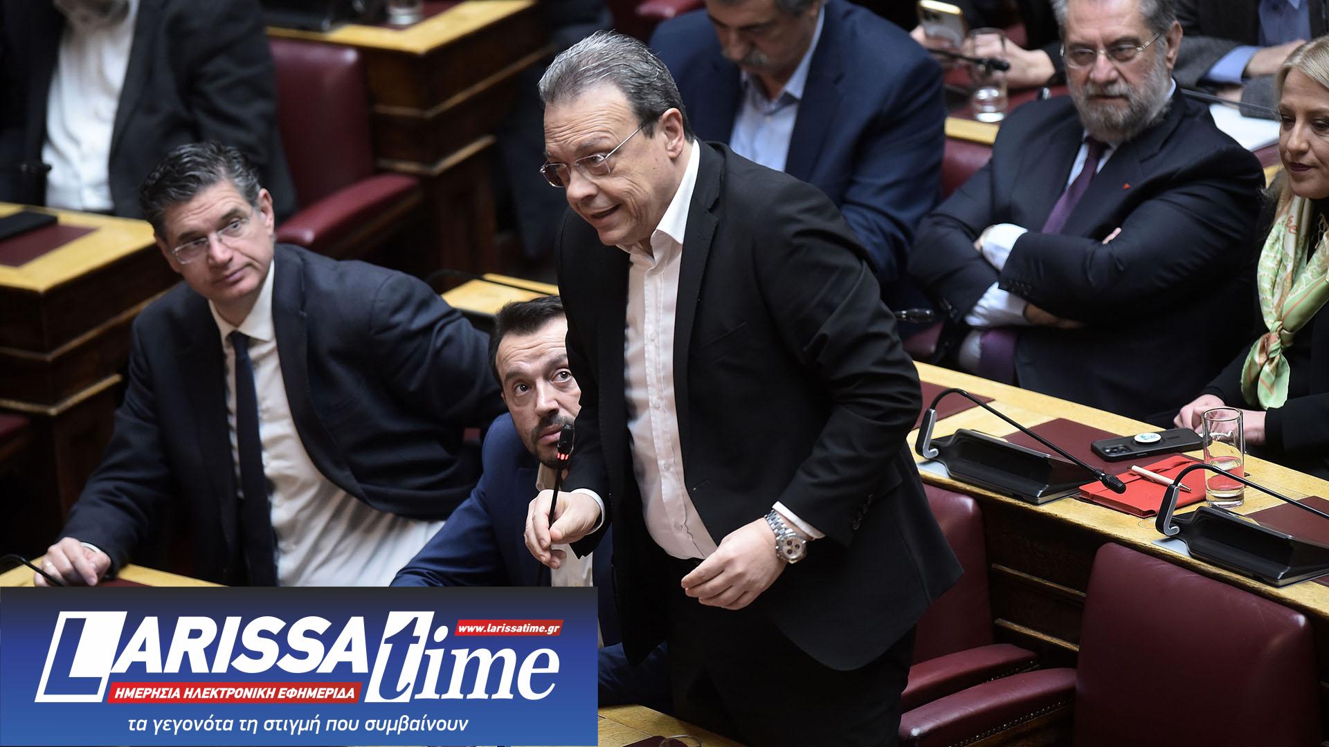 Βουλή: Πηγαδάκια, χαμόγελα και η «έξοδος» της Κωνσταντοπούλου – Στιγμιότυπα από την ψηφοφορία για εκλογή ΠτΔ-10