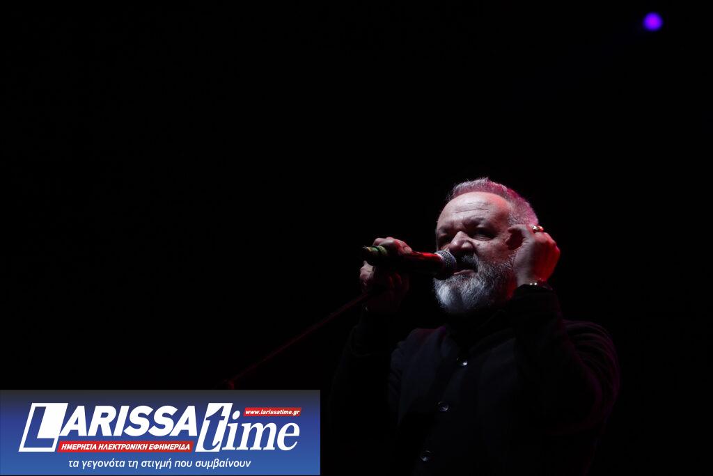 Συναυλία-αφιέρωμα στον Θάνο Μικρούτσικο: Χιλιάδες τραγούδησαν για «τις πιο όμορφες μέρες μας που δεν έχουμε ζήσει ακόμα»