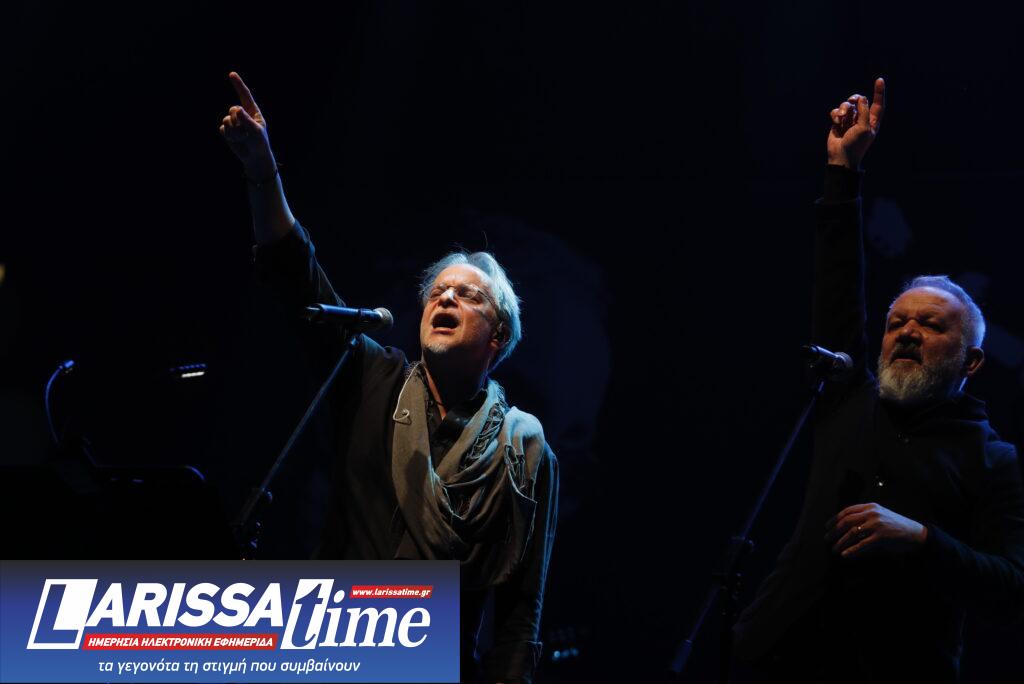 Συναυλία-αφιέρωμα στον Θάνο Μικρούτσικο: Χιλιάδες τραγούδησαν για «τις πιο όμορφες μέρες μας που δεν έχουμε ζήσει ακόμα»