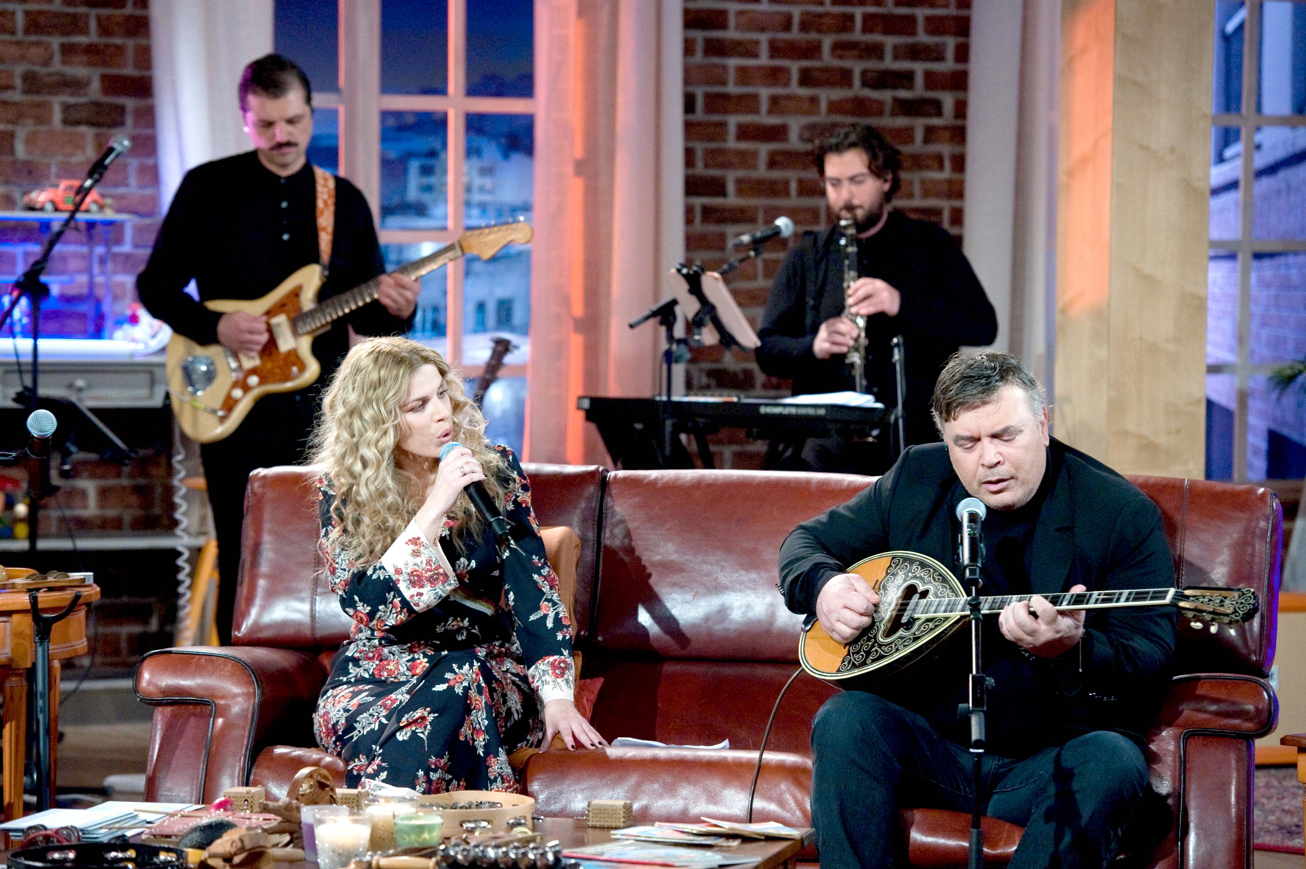 Η ΕΡΤ τιμά τη μνήμη του Μανώλη Λιδάκη και μεταδίδει σήμερα το «Μουσικό κουτί» στην ΕΡΤ2