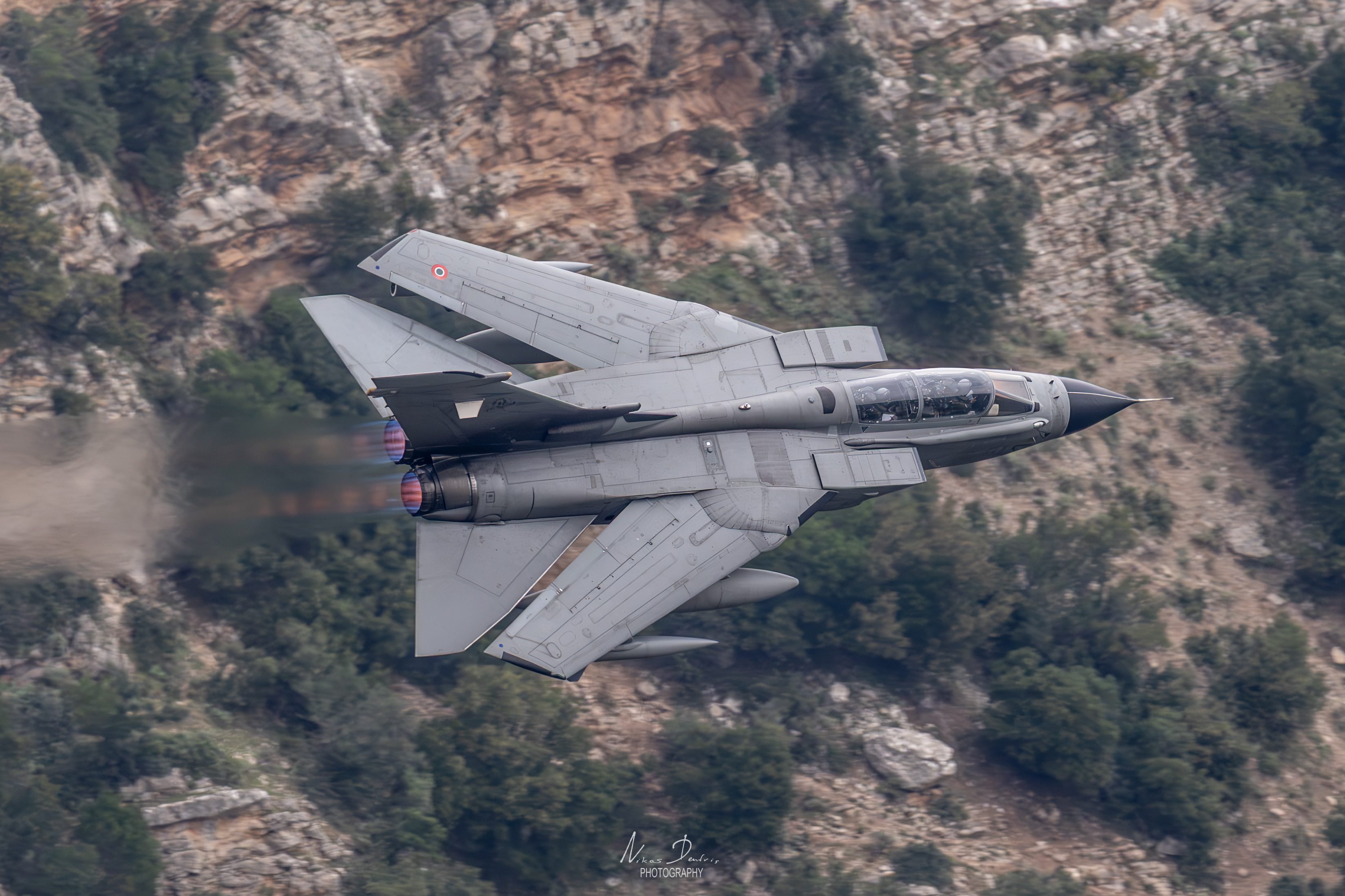 Αεροπορικό υπερθέαμα στον Βουραϊκό-9