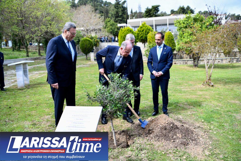 “Η Ολυμπία υψώνεται ως αιώνιος φάρος ειρήνης, ενότητας και του απεριόριστου πνεύματος της ανθρωπότητας” τόνισε ο Πρόεδρος της ΕΟΕ Ισίδωρος Κούβελος στην έναρξη της Συνόδου της ΔΟΕ