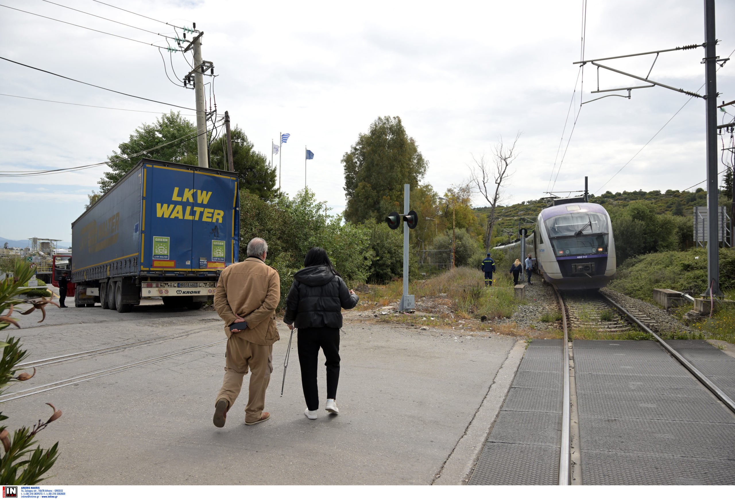 Εύβοια: Οι πρώτες εικόνες από τη σύγκρουση τρένου με φορτηγό στο Βαθύ Αυλίδας