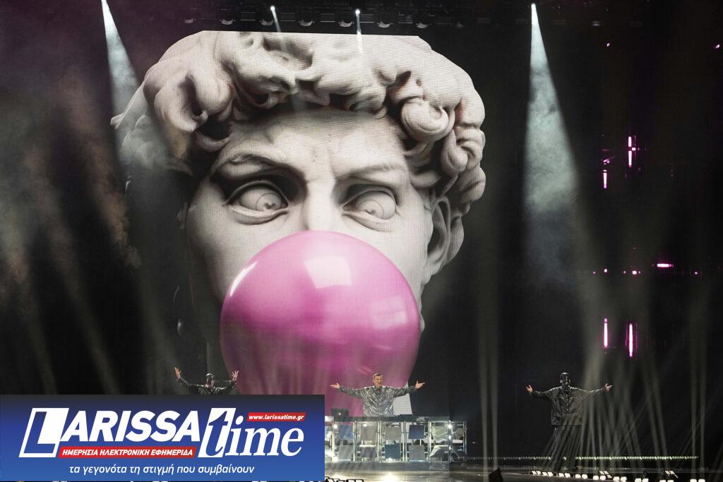 Eurovision: Τα highlights του 69ου διαγωνισμού μέσα από φωτογραφίες – Η «Καρυάτιδα» από φως της Klavdia που έκλεψε τις εντυπώσεις