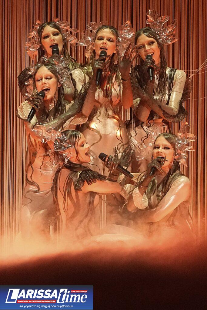 Eurovision: Τα highlights του 69ου διαγωνισμού μέσα από φωτογραφίες – Η «Καρυάτιδα» από φως της Klavdia που έκλεψε τις εντυπώσεις