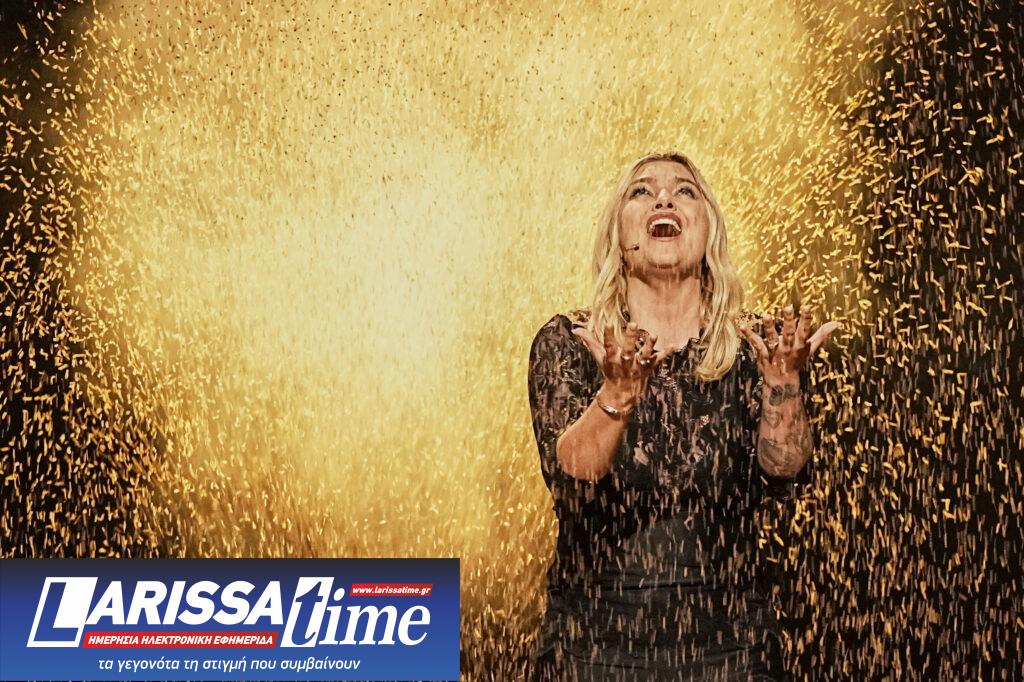 Eurovision: Τα highlights του 69ου διαγωνισμού μέσα από φωτογραφίες – Η «Καρυάτιδα» από φως της Klavdia που έκλεψε τις εντυπώσεις