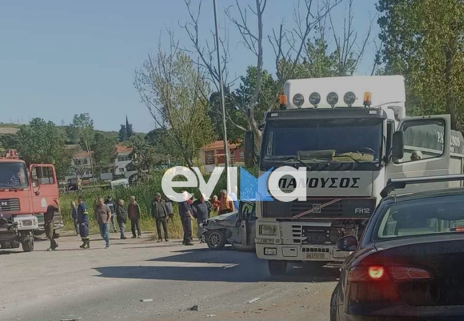 Σοβαρό τροχαίο σημειώθηκε το πρωί του Σαββάτου 3/5 στην Εύβοια με έναν τραυματία. 