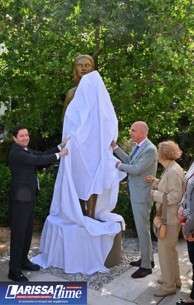 Αποκαλυπτήρια του αγάλματος «Αρεταίεια» του Γιώργου Πετρίδη στο Αρεταίειο Νοσοκομείο