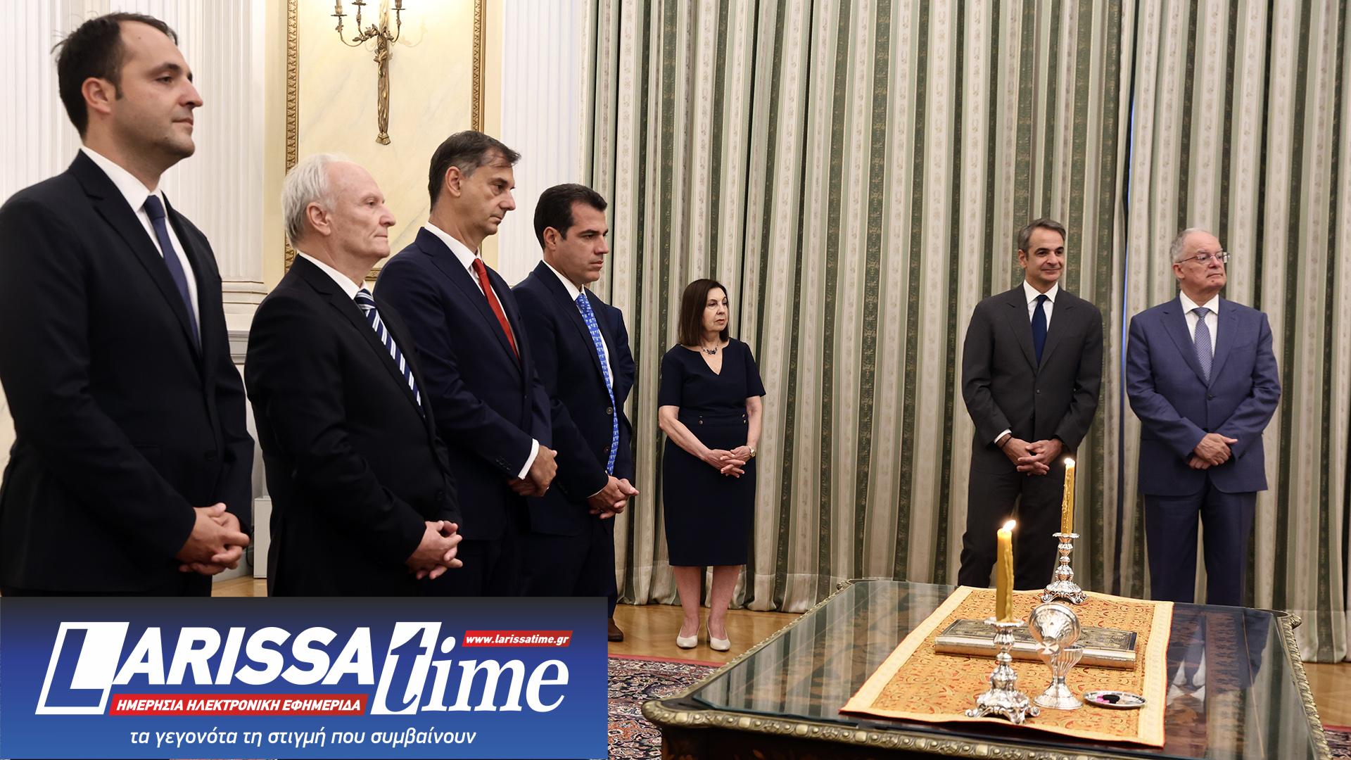 Ορκίστηκαν τα νέα μέλη της κυβέρνησης στο Προεδρικό Μέγαρο-1